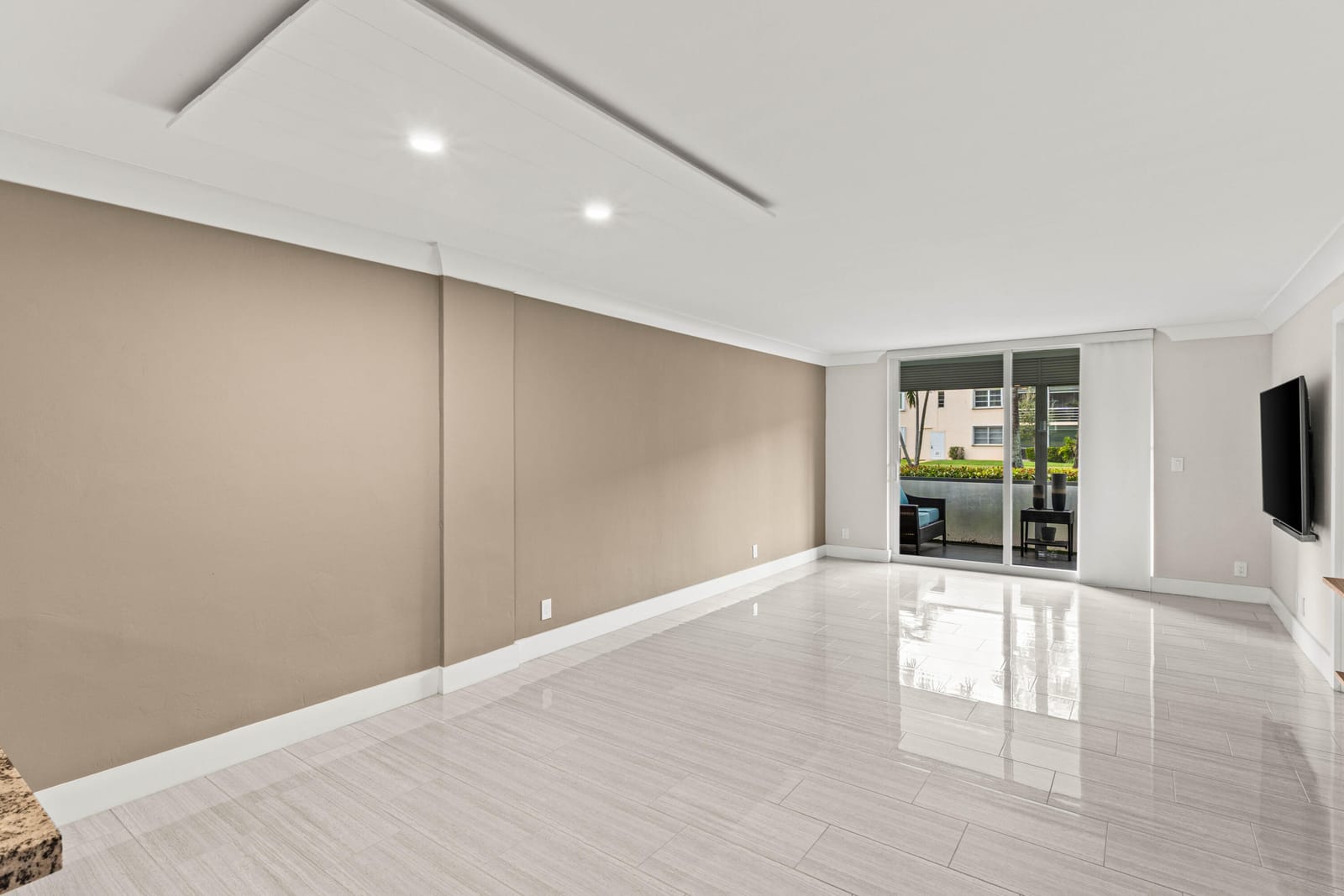 4502 N Federal Highway 144e — photo 4
