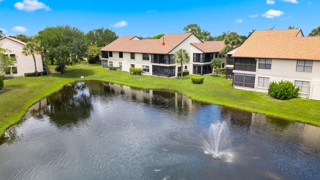 3327 Jog Park Drive 4022, Park Pointe, Greenacres, FL