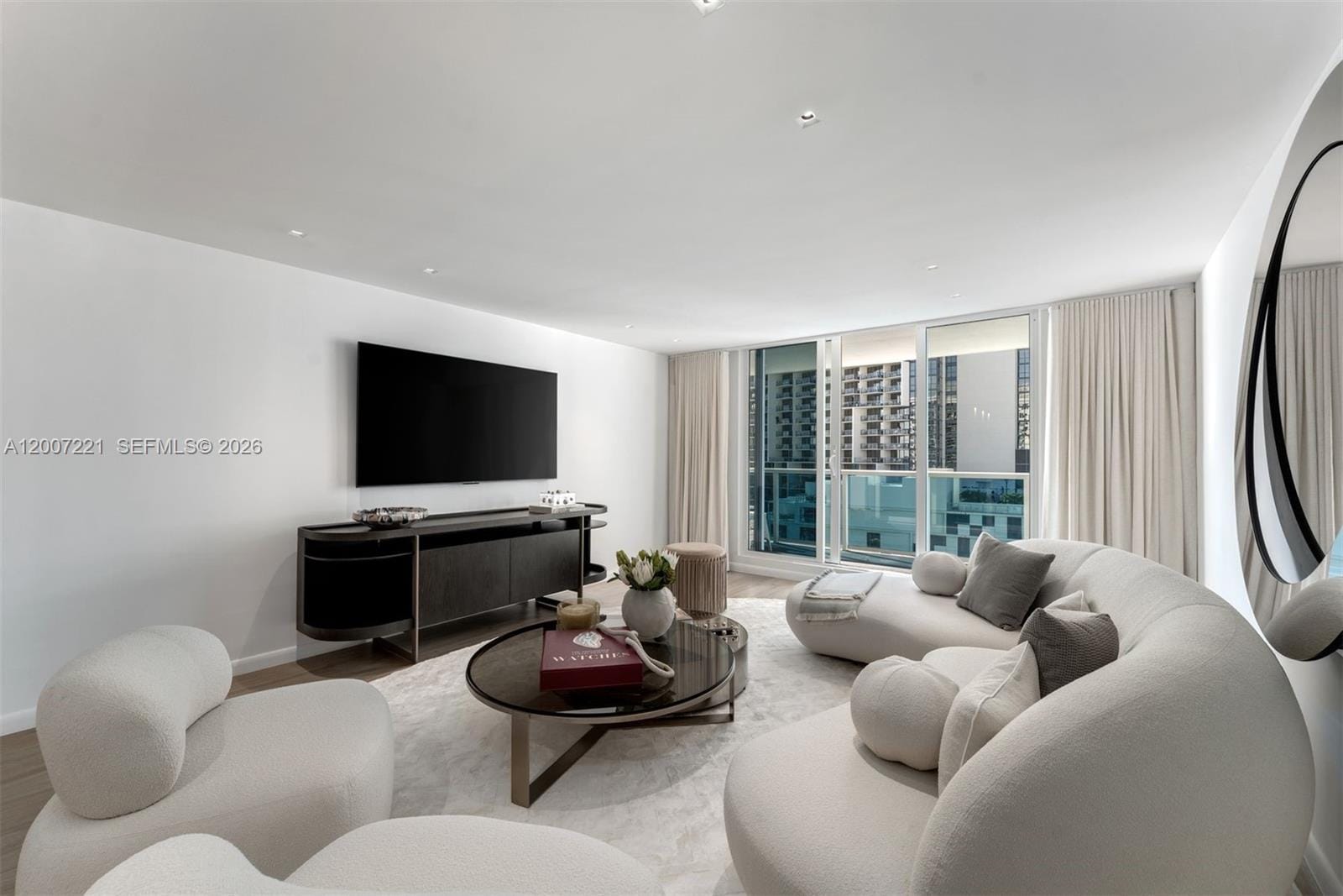 2301 Collins Avenue 902 — photo 10