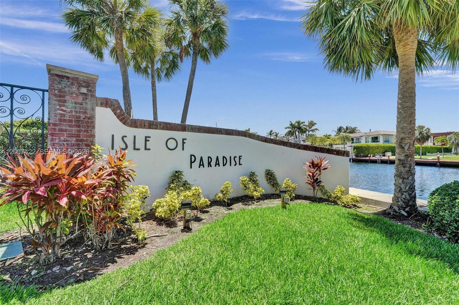 455 Paradise Isle Boulevard 104, Hallandale Beach, FL 33009