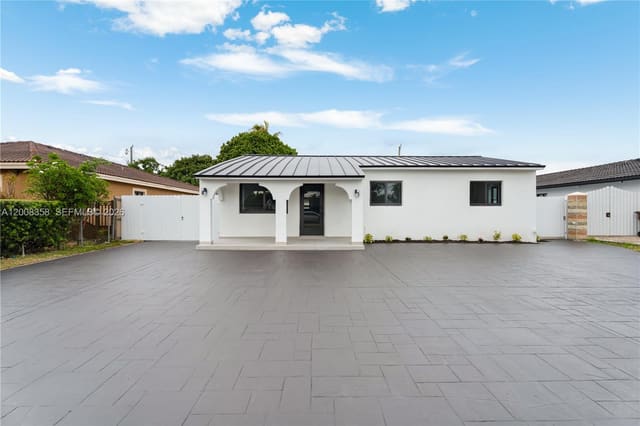 851 W 35th Street, sold in Kraftlawn, Hialeah, FL