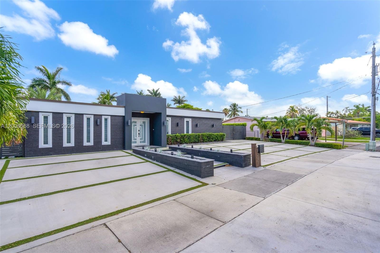8241 NW 182nd Street, Hialeah, FL 33015 photo 2