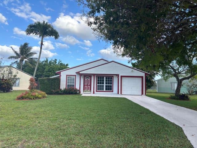 5415 Courtney Circle, sold in Tartan Lakes 2, Boynton Beach, FL