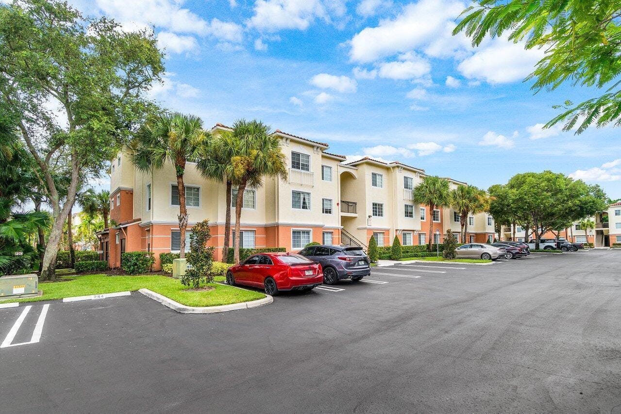 9849 Baywinds Drive 8304 — photo 3