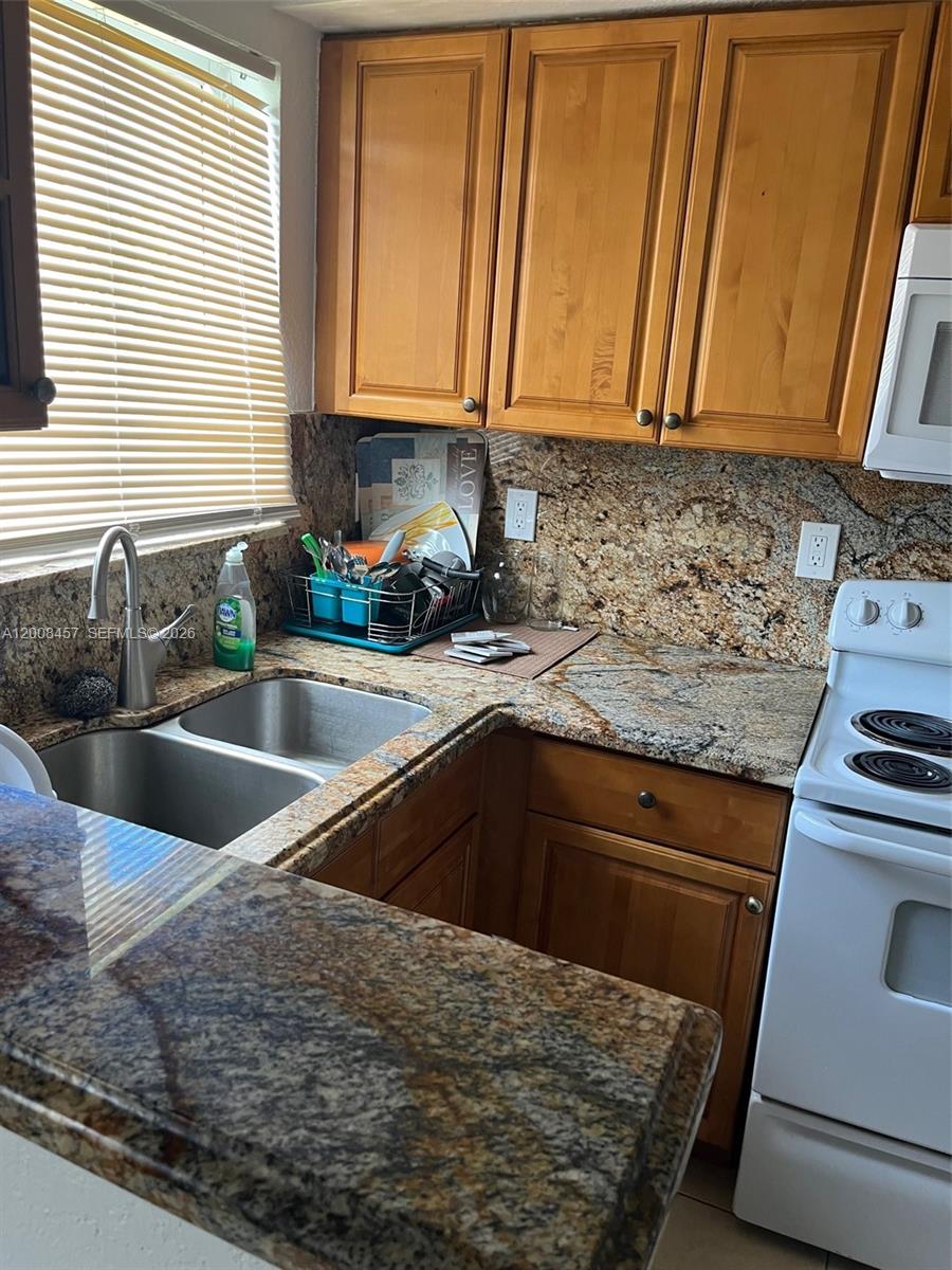 403 NW 84th Street 403, Miami, FL 33150, Miami