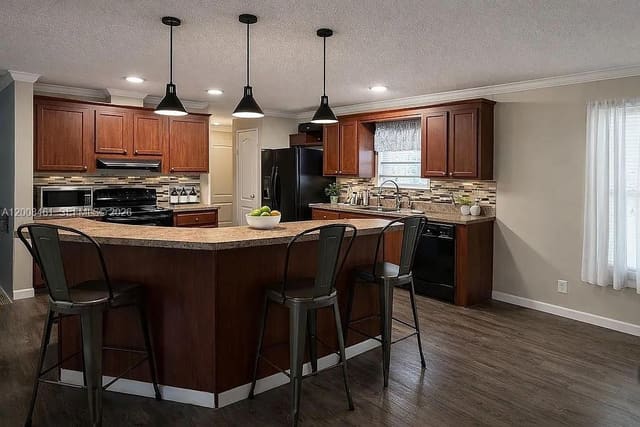 390 NW 134th Avenue, sold in Sunshine City, Plantation, FL