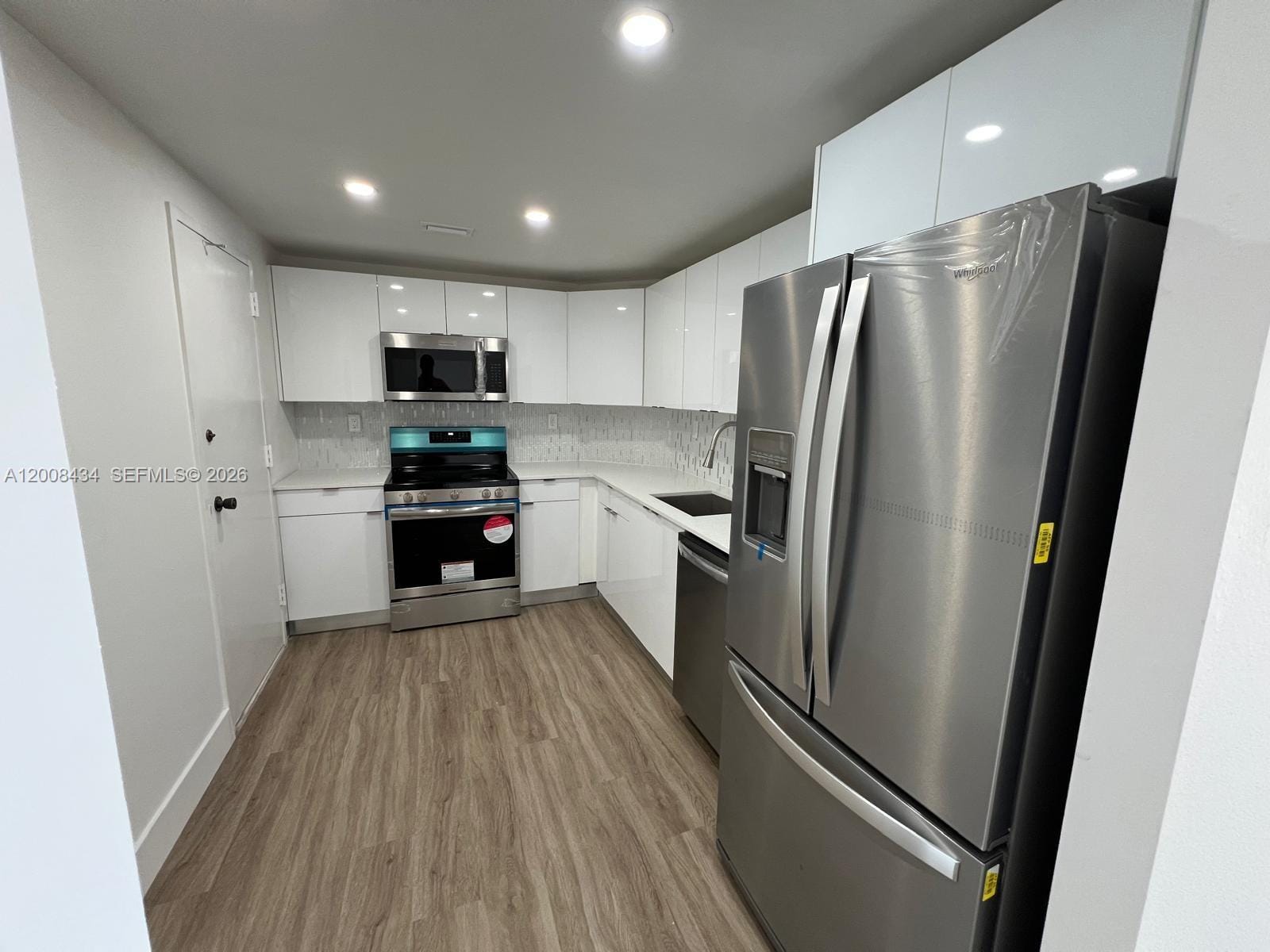 500 Bayview Drive 1120 — photo 7