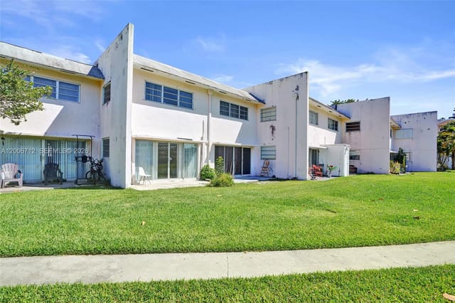 7344 SW 82nd Street C114, Village At Dadeland, Miami, FL
