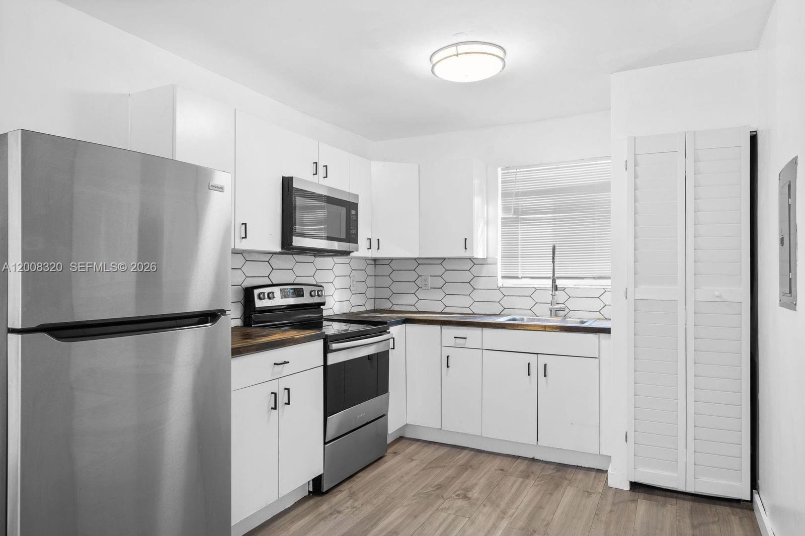 842 SW 3rd Street — photo 8