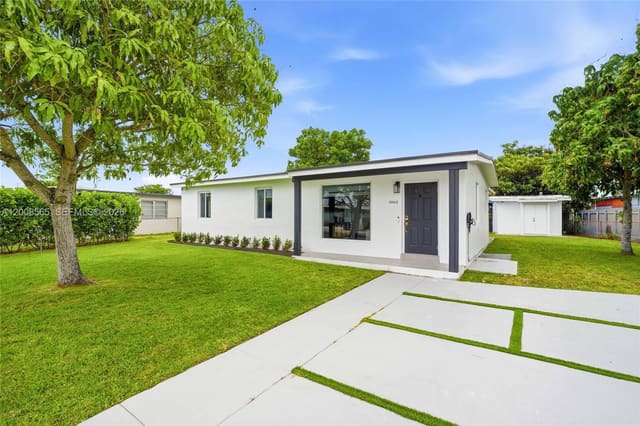 10860 SW 40th Terrace, sold in Westwood Lake 2nd Addn, Miami, FL