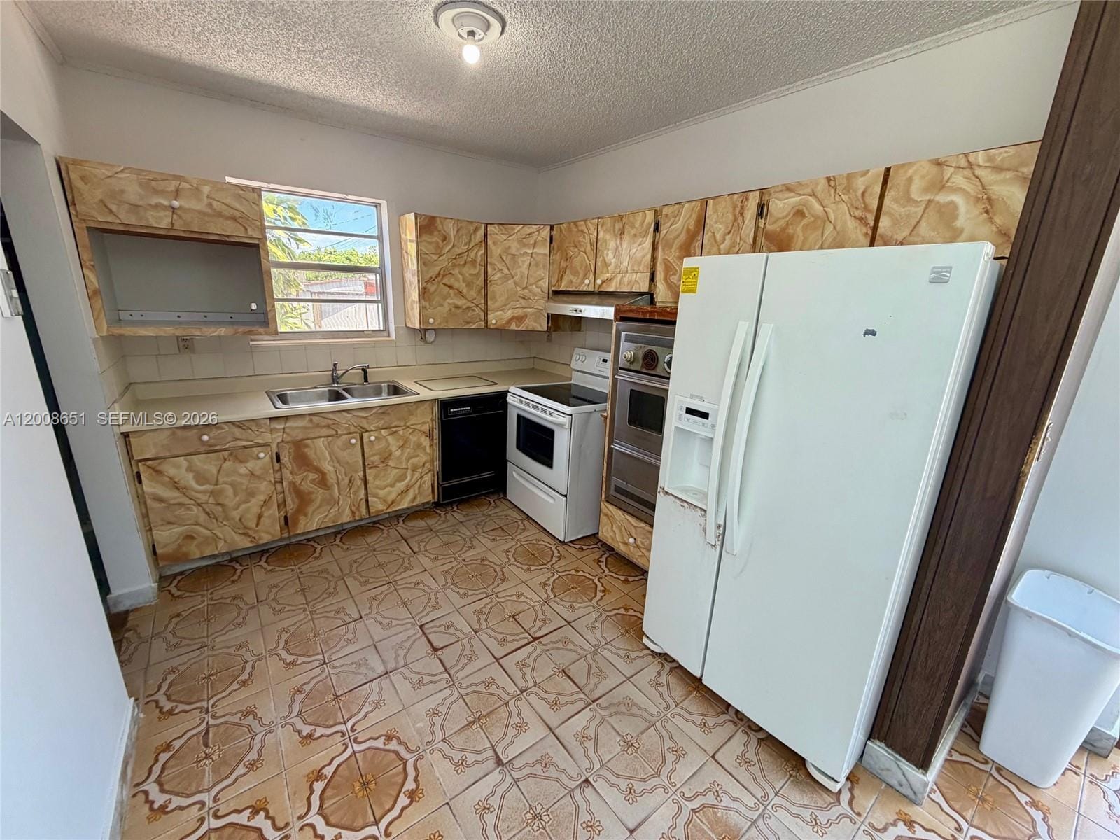 5373 W 10th Court, Hialeah, FL 33012 photo 11