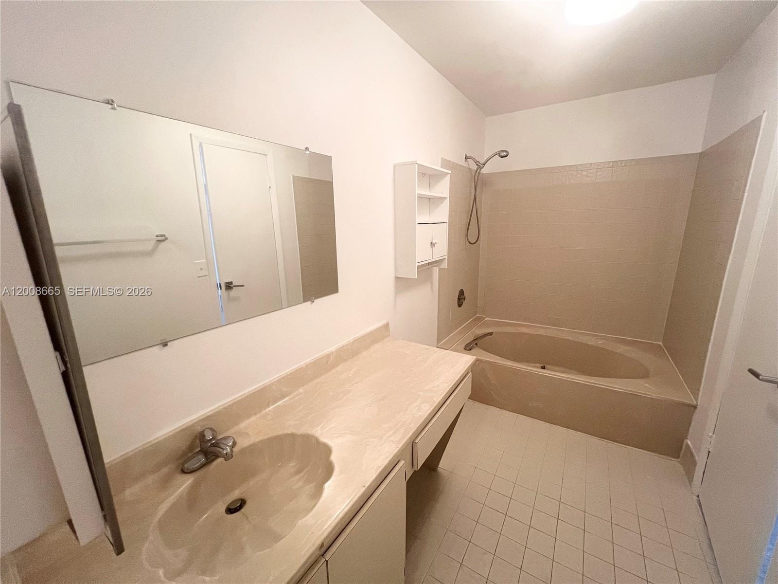 1832 My Place j-39 — photo 8