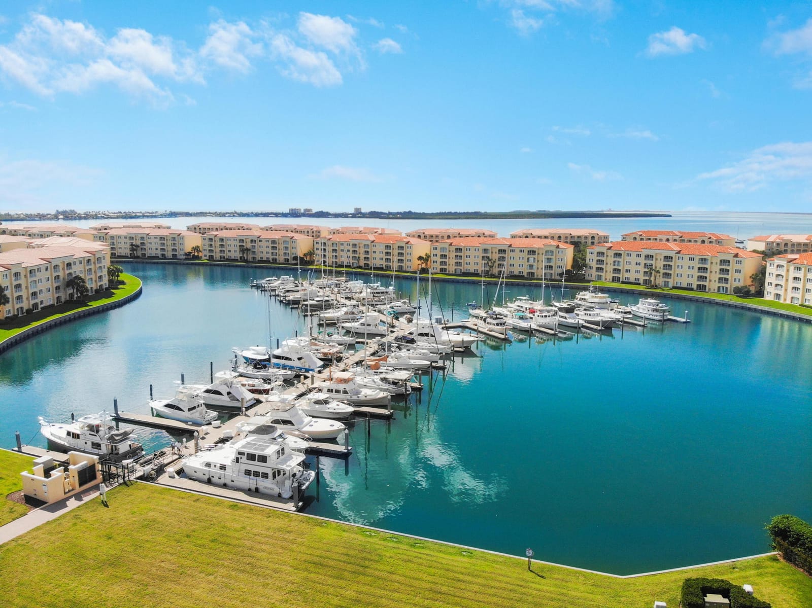 36 Harbour Isle Drive W 205, Fort Pierce, FL 34949 photo 13