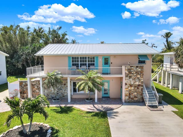 1819 Melaleuca Drive A And B, sold in Surfside Unit 1 Subdivision, Fort Pierce, FL