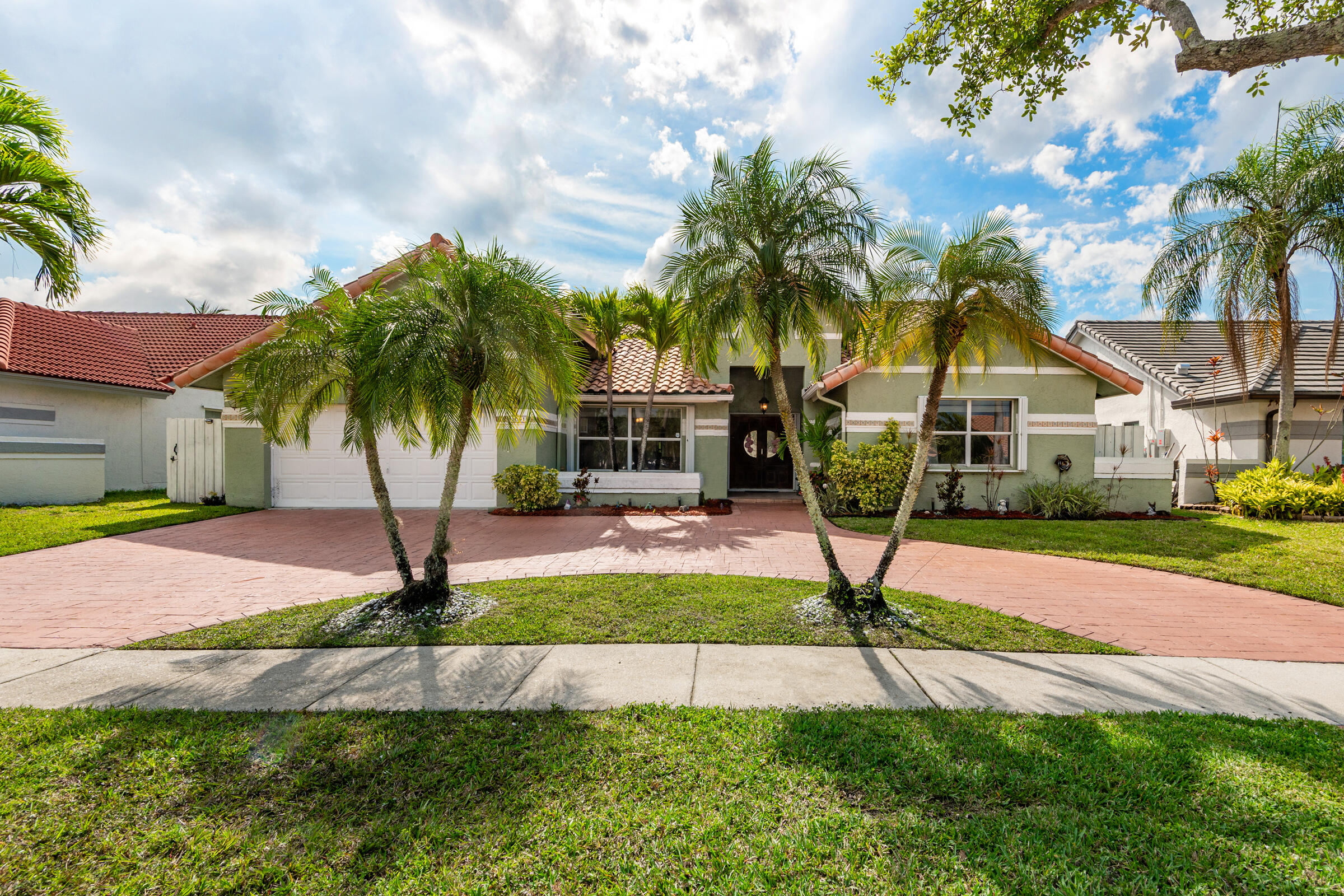 1091 NW 162nd Avenue, Pembroke Pines, FL 33028, Pembroke Pines