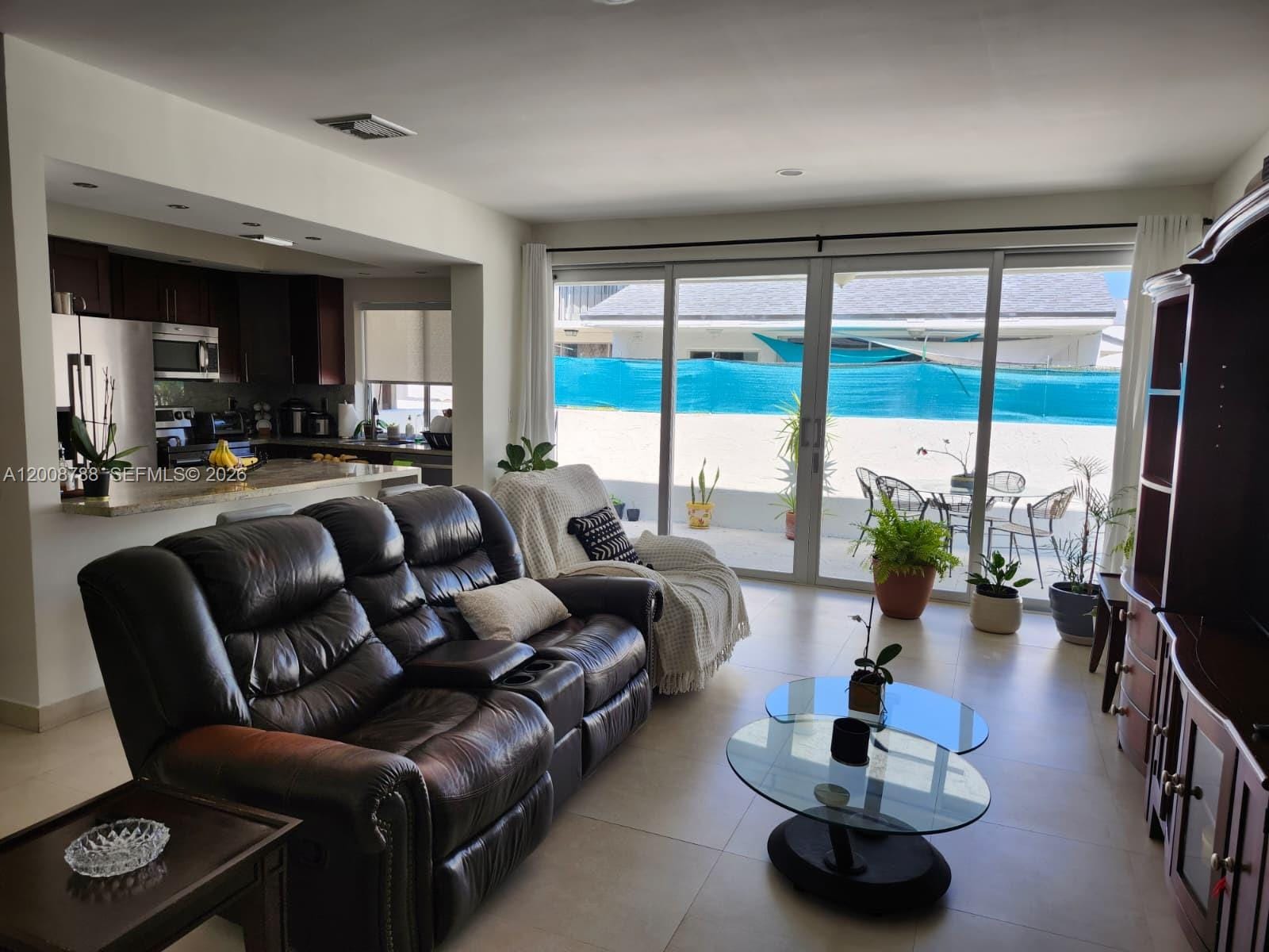 9195 Fontainebleau Boulevard 6, Miami, FL 33172 photo 12