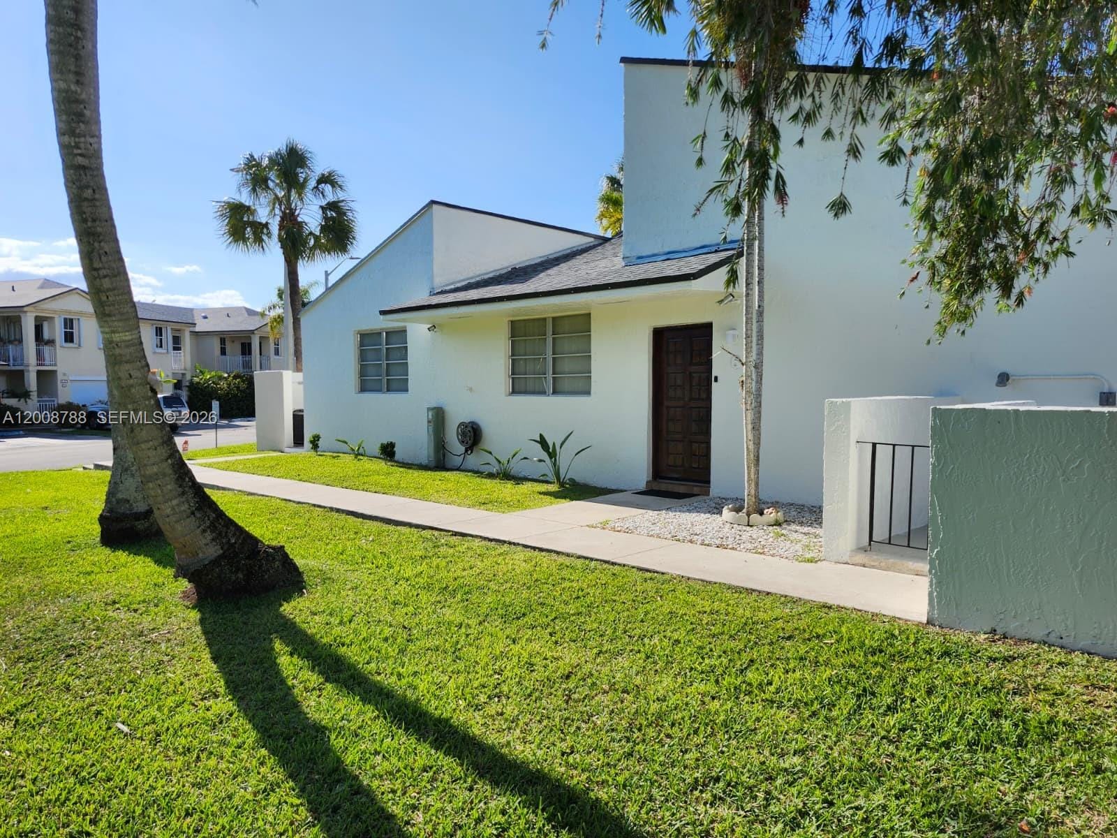 9195 Fontainebleau Boulevard 6, Miami, FL 33172 photo 4