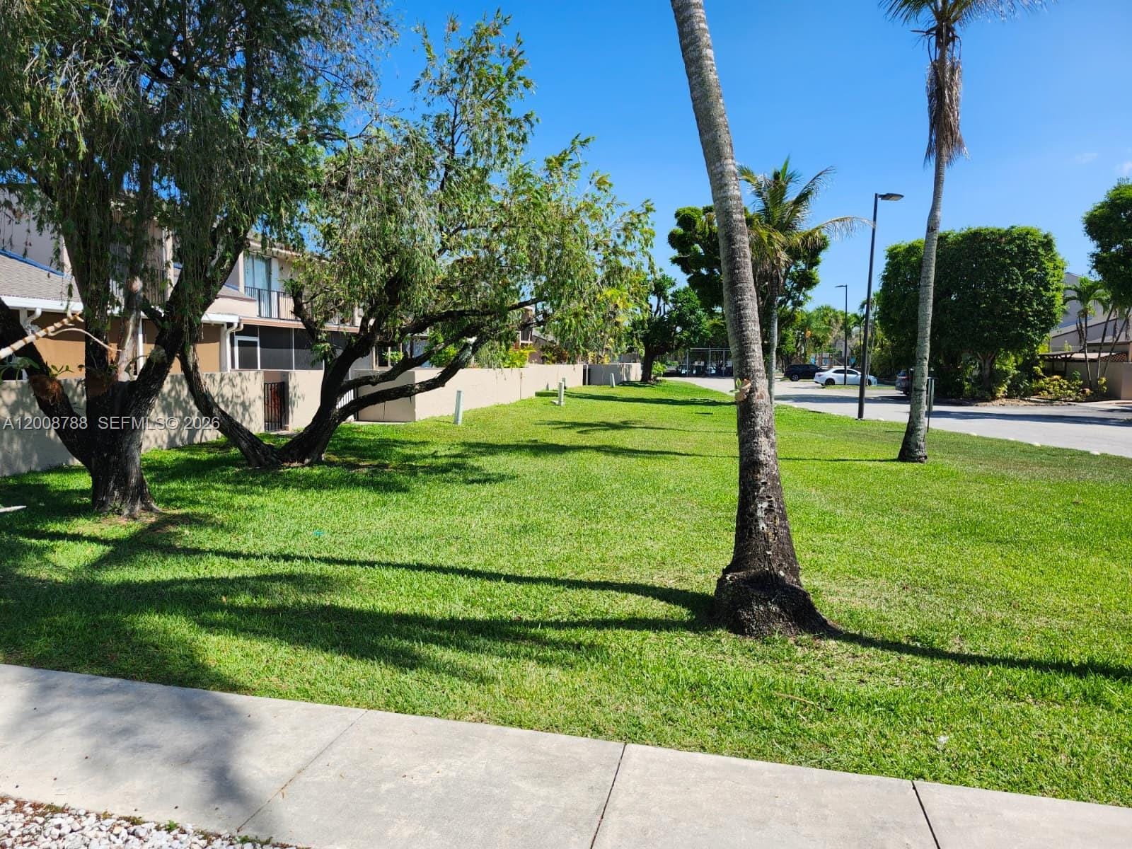 9195 Fontainebleau Boulevard 6, Miami, FL 33172 photo 5