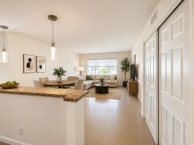 251 SE 6th Avenue 4, sold in Park Place At Pompano, Pompano Beach, FL