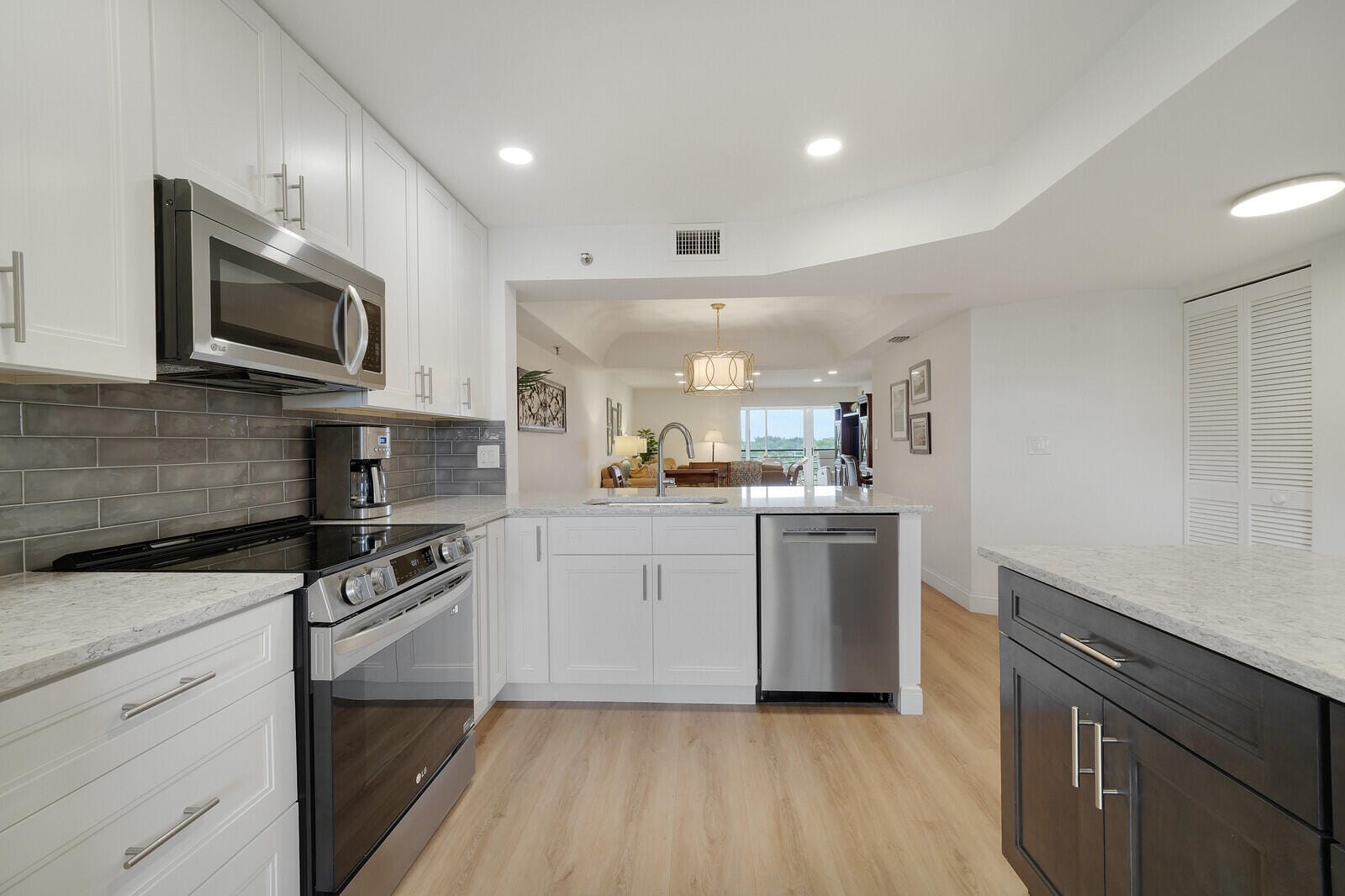 9220 SW 14th Street 3503 — photo 11
