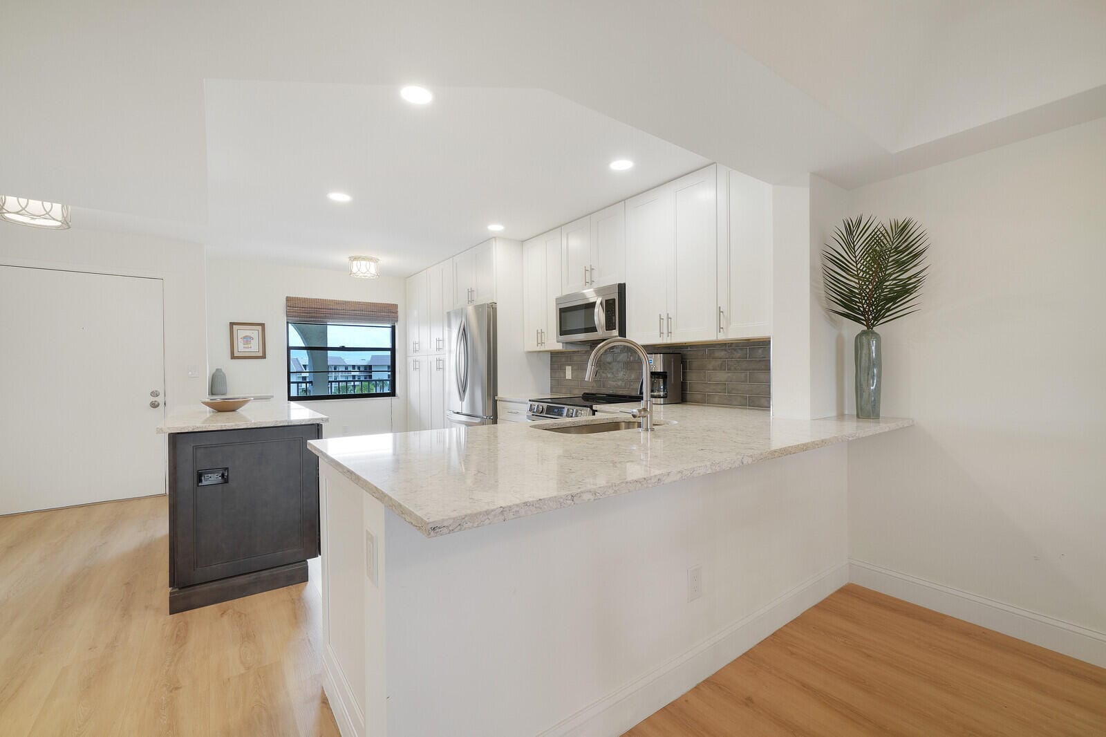 9220 SW 14th Street 3503 — photo 12