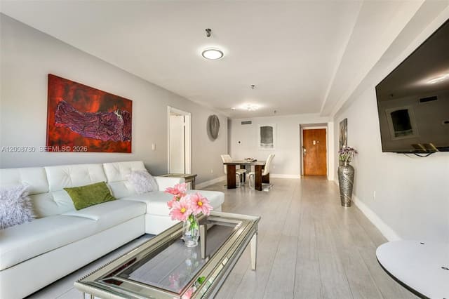 250 181st Drive 102, Sunny Isles Beach, FL 33160