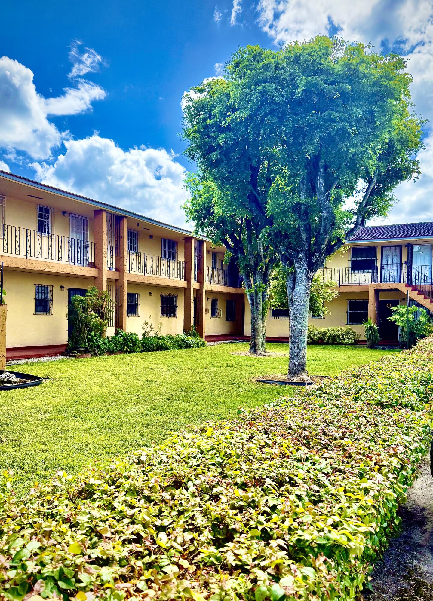 4050 NW 135th Street 22-1, Opa-Locka, FL 33054, Opa Locka