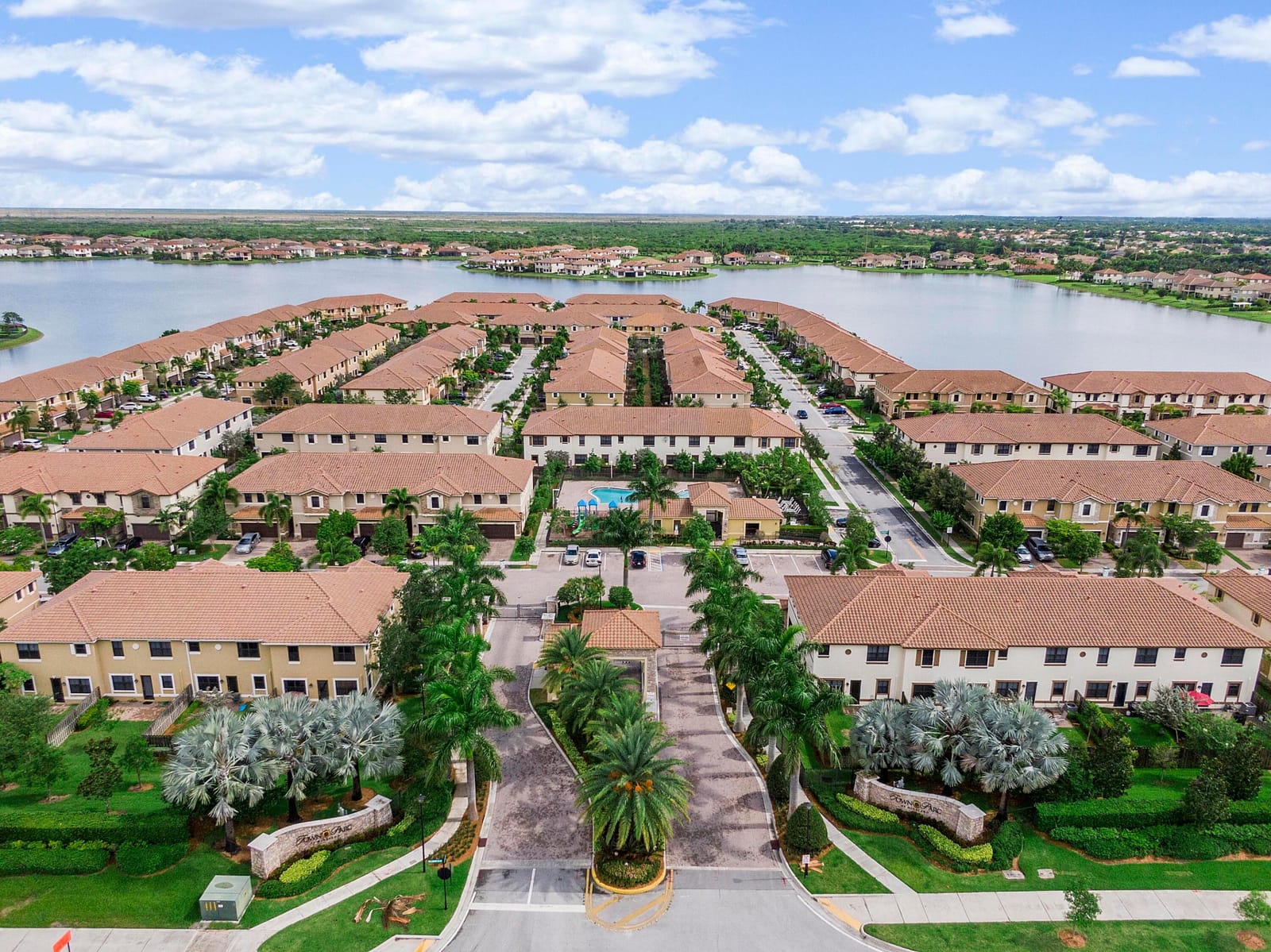 9628 Town Parc Circle S, Parkland, FL 33076 photo 28