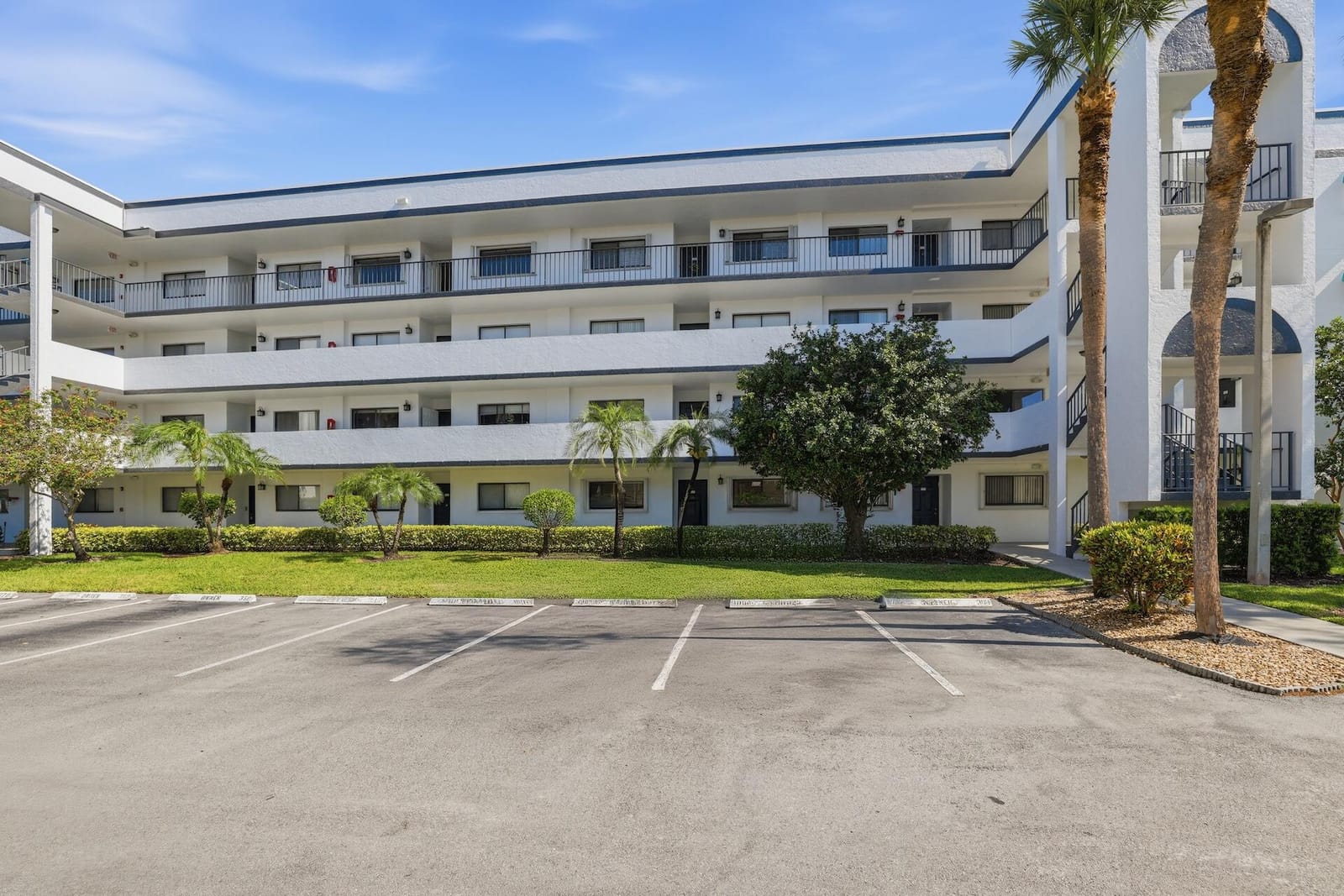 4725 E Lucerne Lakes Blvd Boulevard E 114, Lake Worth, FL 33467 photo 2