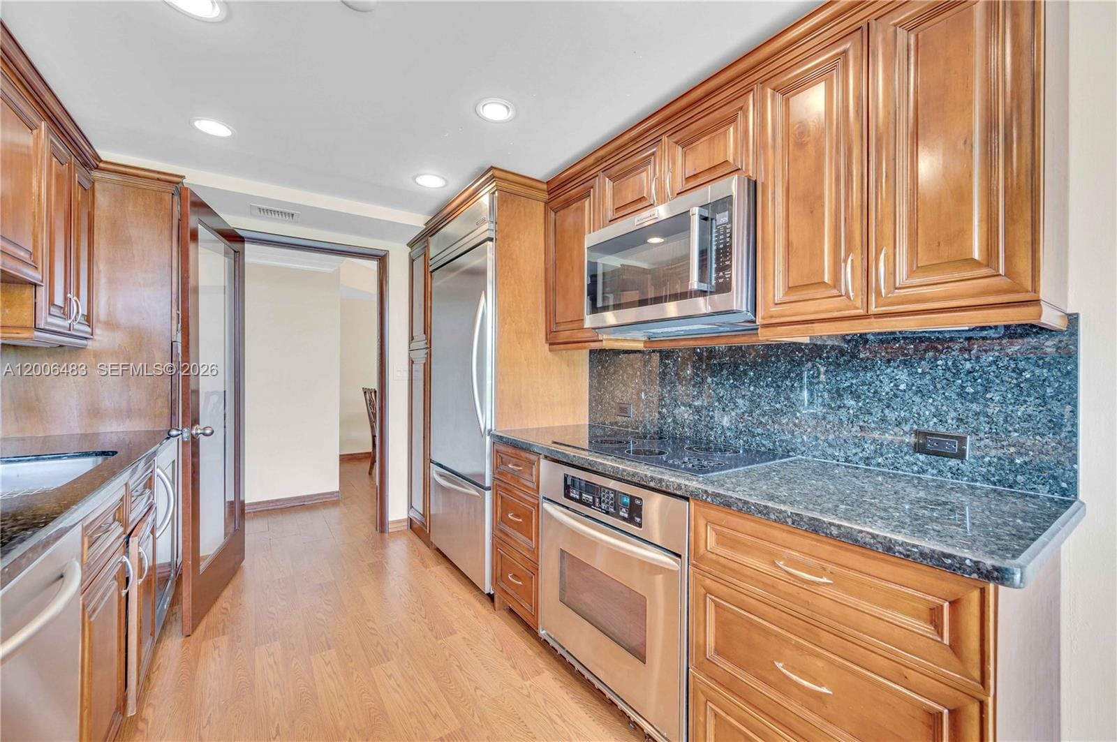 2800 Island Boulevard 603, Aventura, FL 33160 photo 12