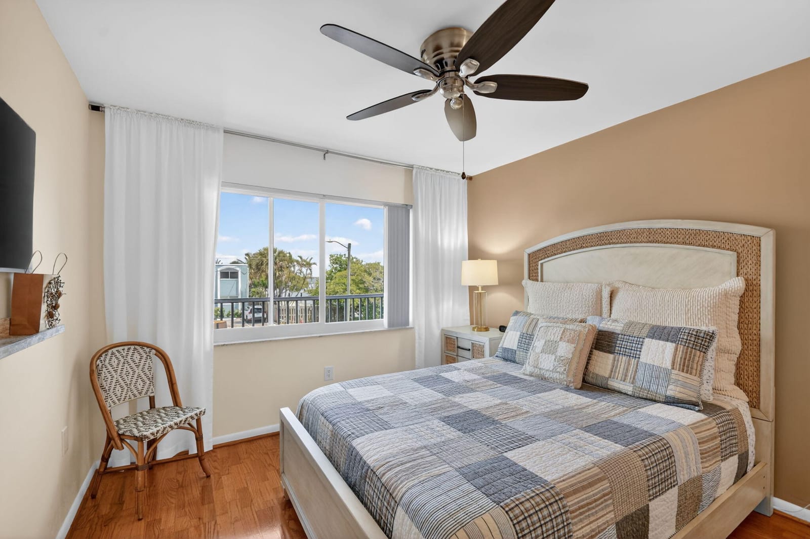 1502 S Lakeside Drive 214, Lake Worth Beach, FL 33460 photo 27