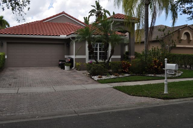 10034 Diamond Lake Drive, sold in Club at Indian Lakes, Boynton Beach, FL