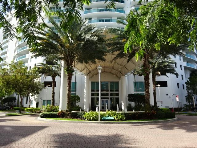 7900 Harbor Island Drive 817, North Bay Village, FL 33141, North Bay Village