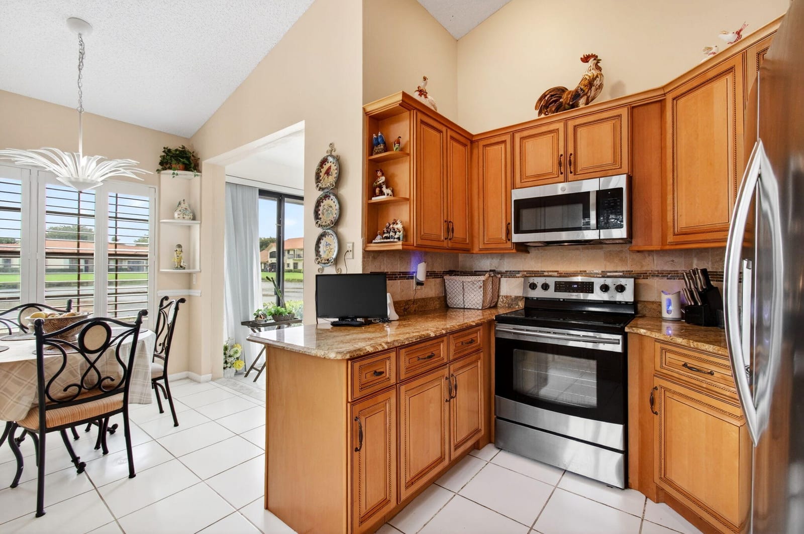 8316 Waterline Drive 102, Boynton Beach, FL 33472 photo 12