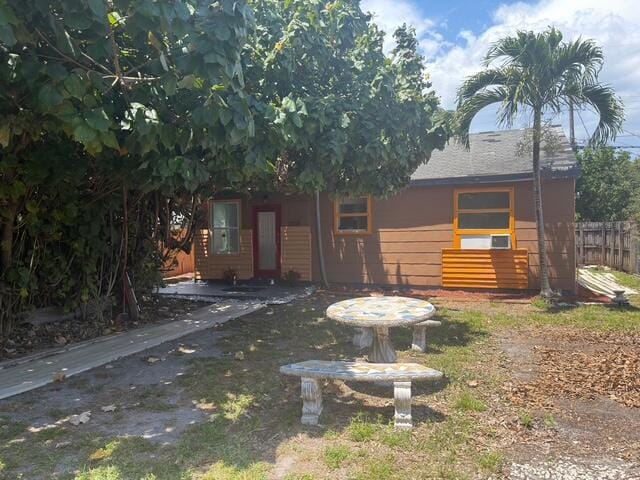 2315 Harding Street, Hollywood, FL 33020 photo 2