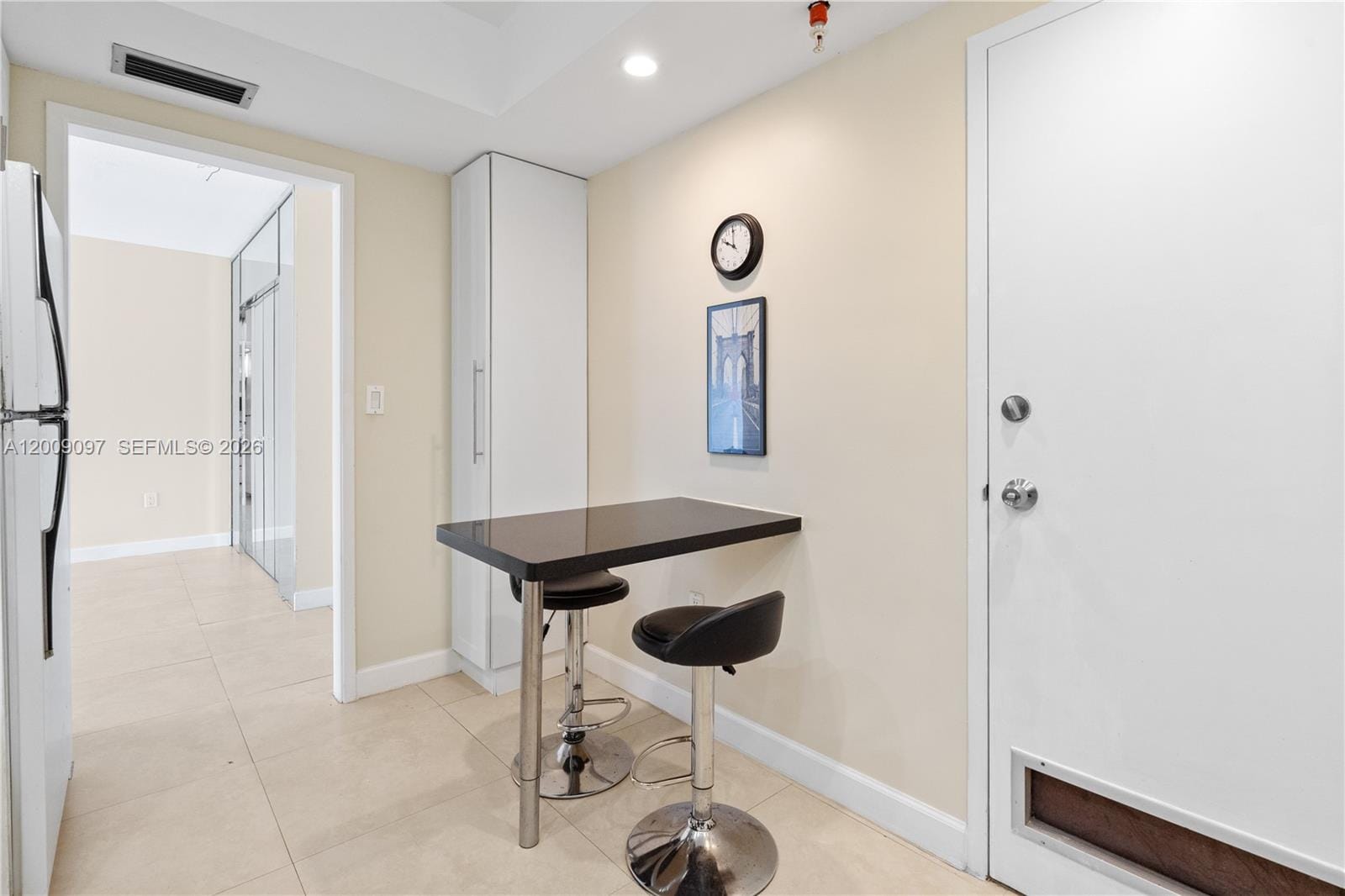 400 Kings Point Drive 229 — photo 8