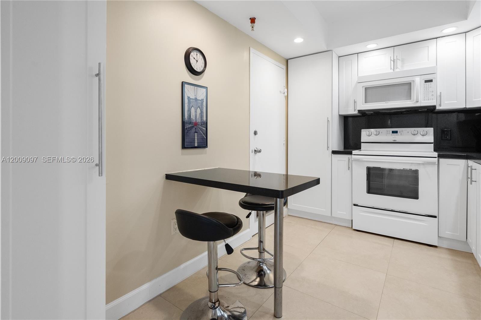 400 Kings Point Drive 229 — photo 6