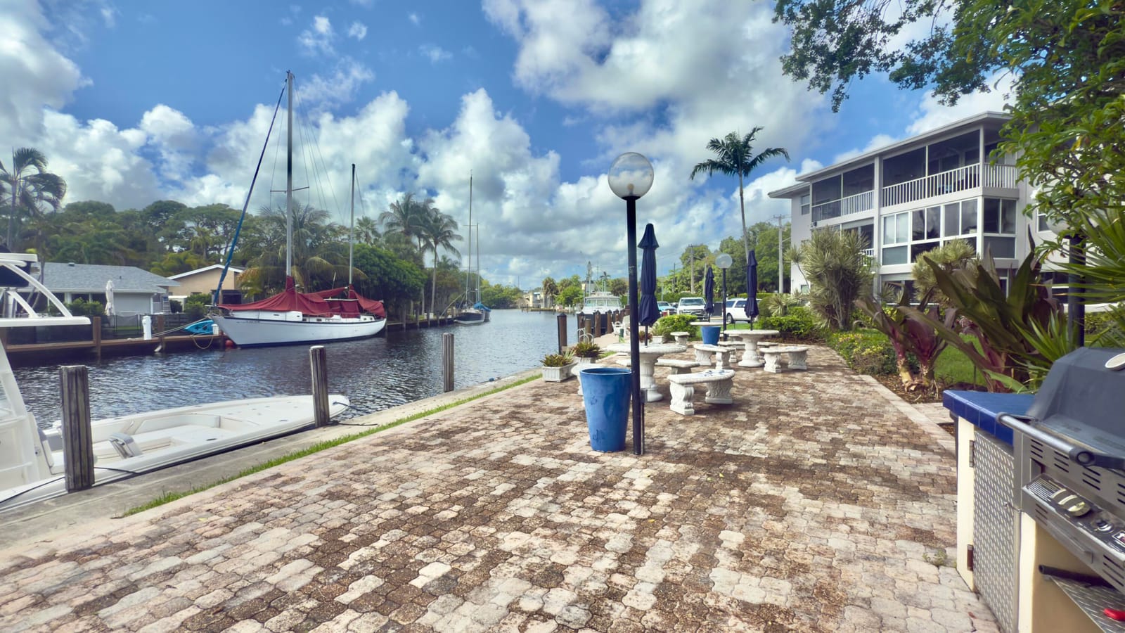 1200 SW 12th Street SW 305 — photo 3