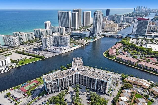200 Leslie Drive 626, 200 Leslie, Hallandale Beach, FL