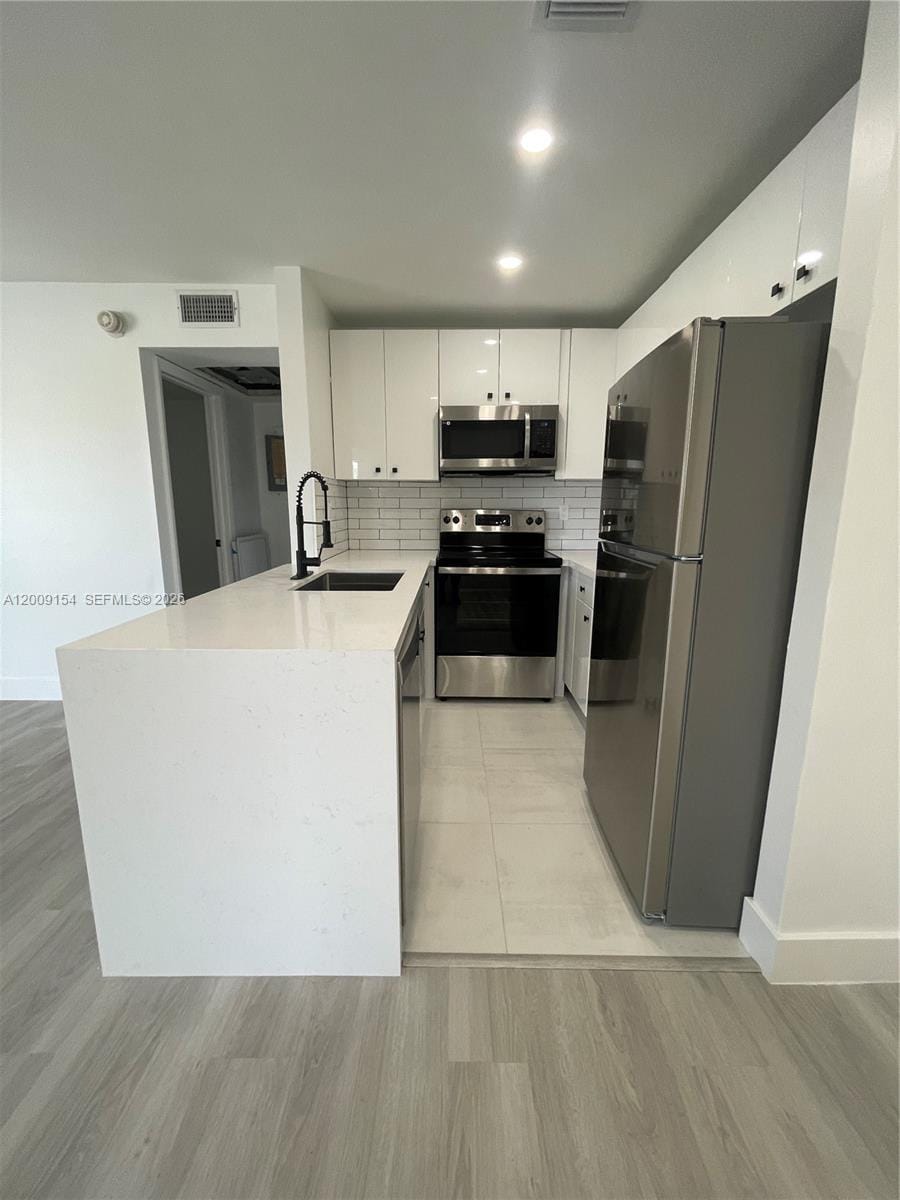 10016 Winding Lake Road 202 — photo 7