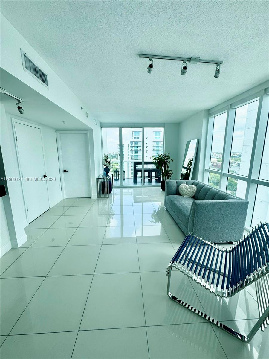 1871 S River Drive 2005, Miami, FL 33125, Miami