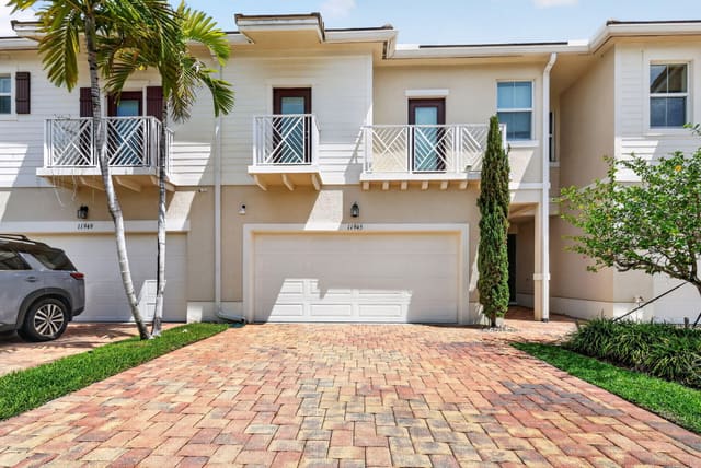 11945 Park Central, sold in Park Central At Cypress Key, Royal Palm Beach, FL