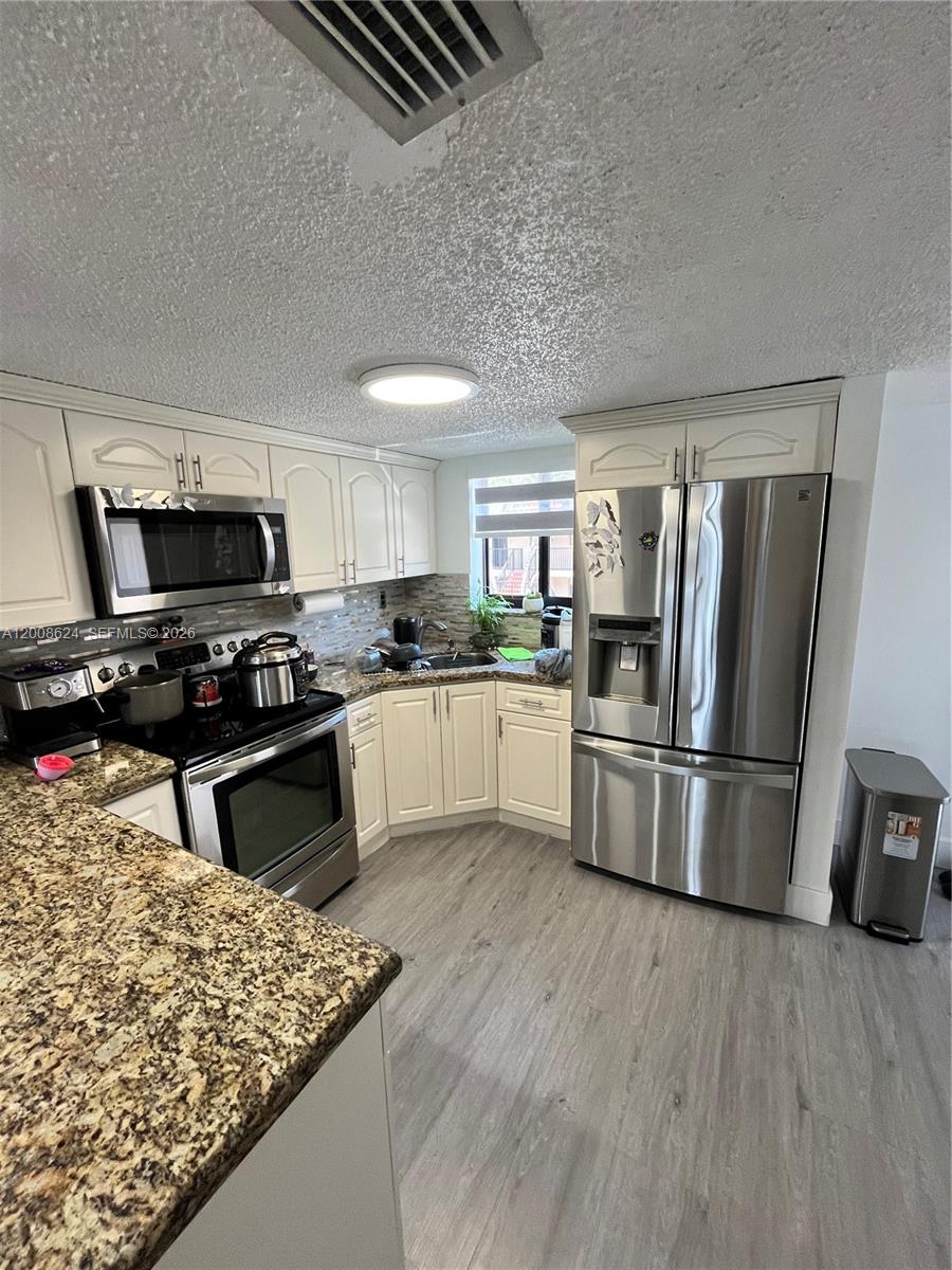 5580 W 26th Court 204, Hialeah, FL 33016, Hialeah