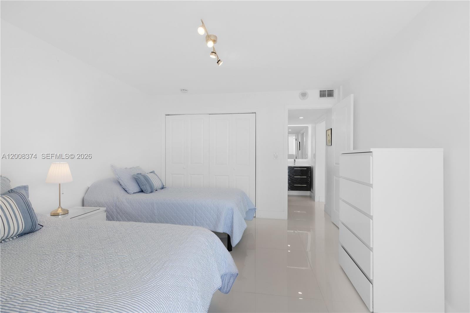 3701 N Country Club Drive 1805, Aventura, FL 33180 photo 28