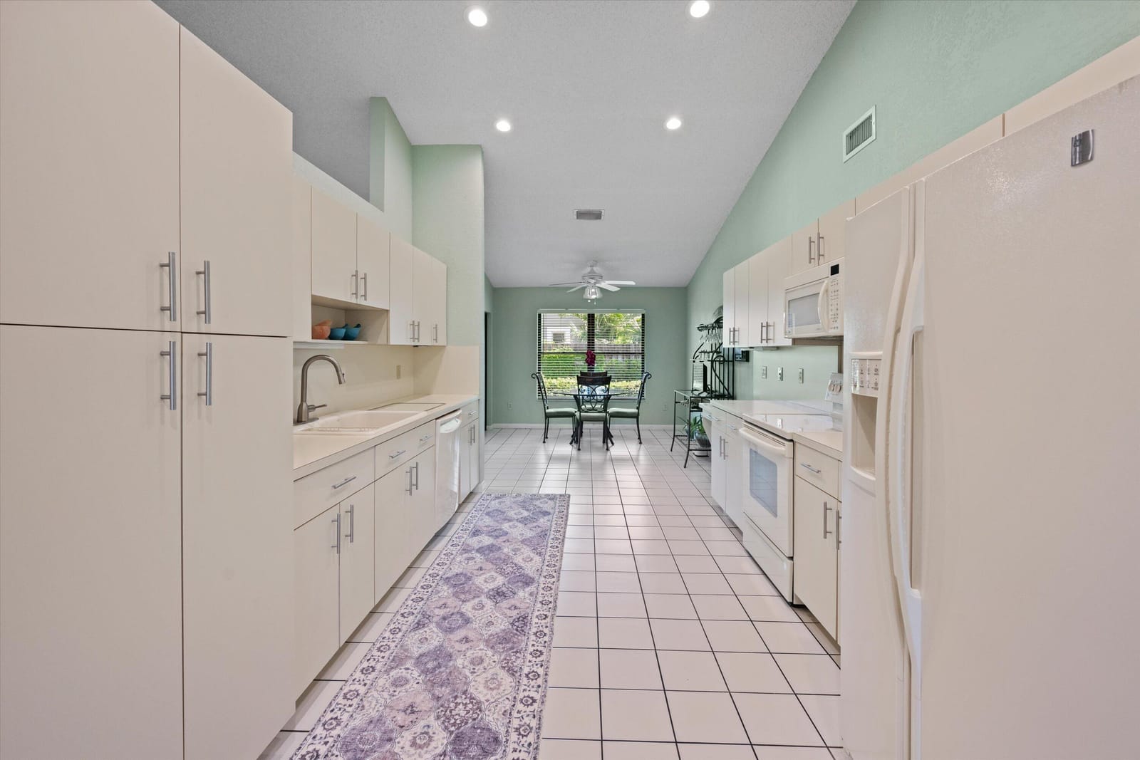 657 Juniper Place, Wellington, FL 33414 photo 3