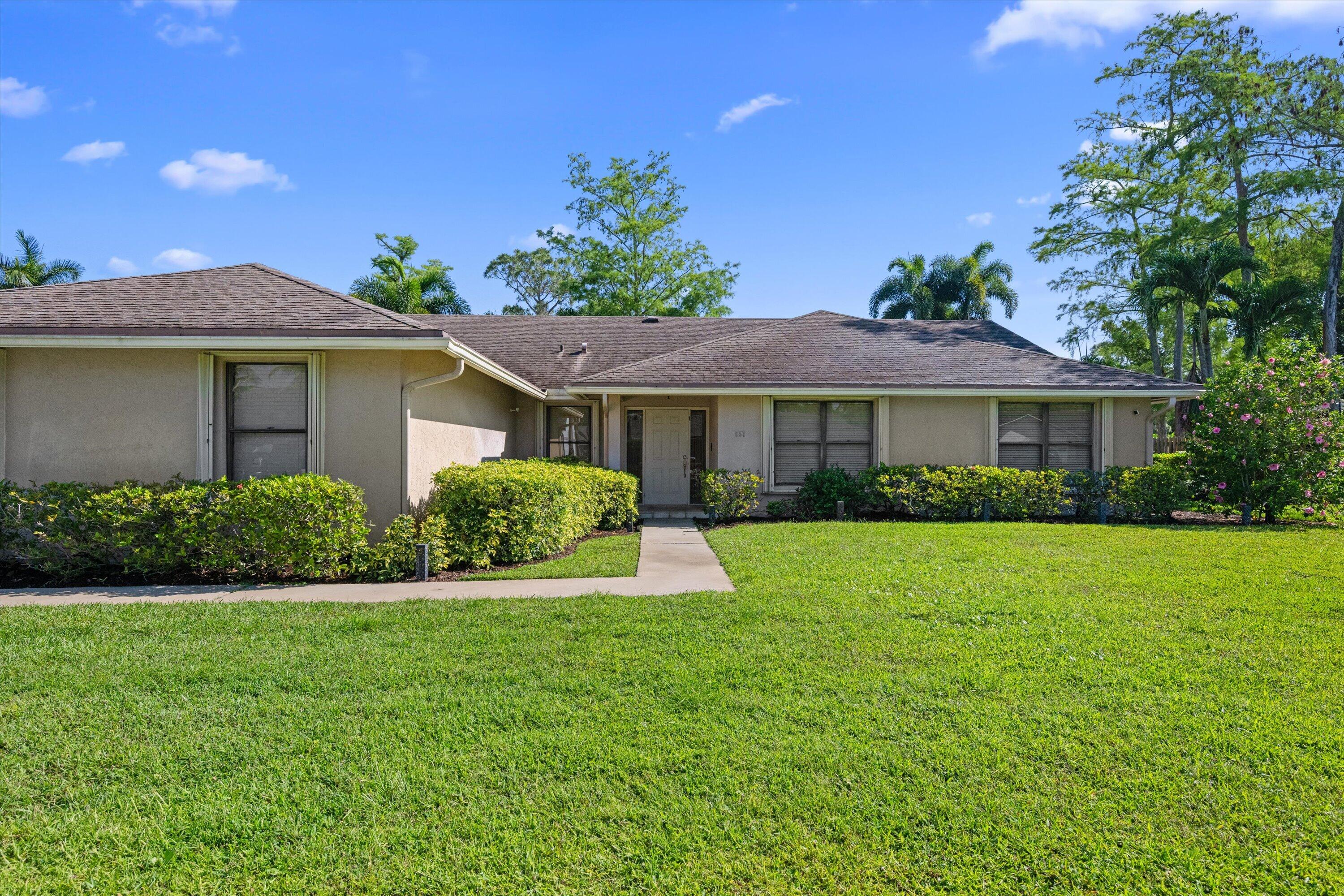 657 Juniper Place, Wellington, FL 33414, Wellington