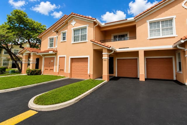 1002 Belmont Lane 1002, North Lauderdale, FL 33068