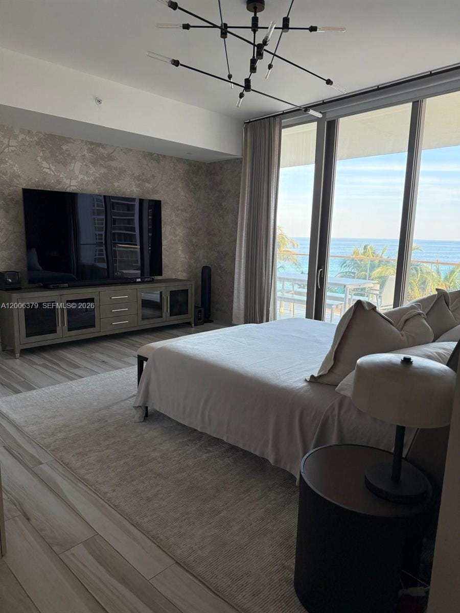 18975 Collins Avenue 304 — photo 2
