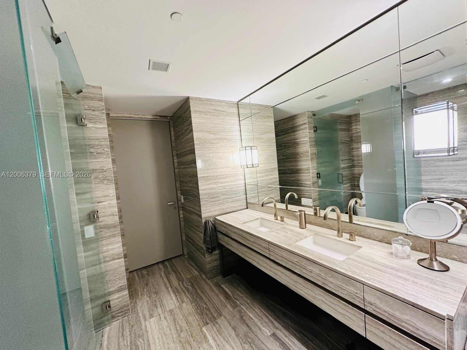 18975 Collins Avenue 304 — photo 4