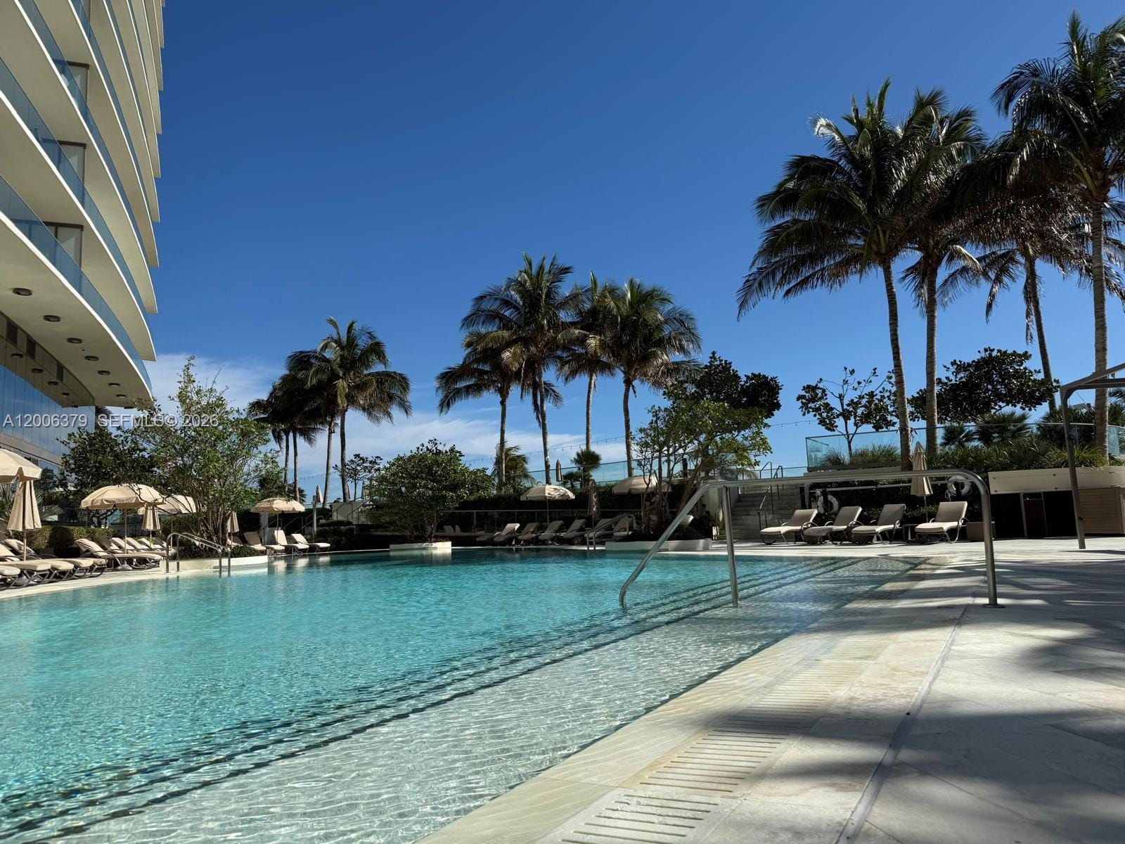 18975 Collins Avenue 304 — photo 9